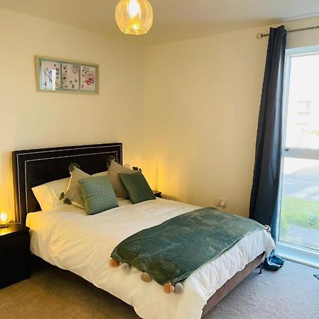 Deluxe 2-Bedroom Home Away Erith Luaran gambar